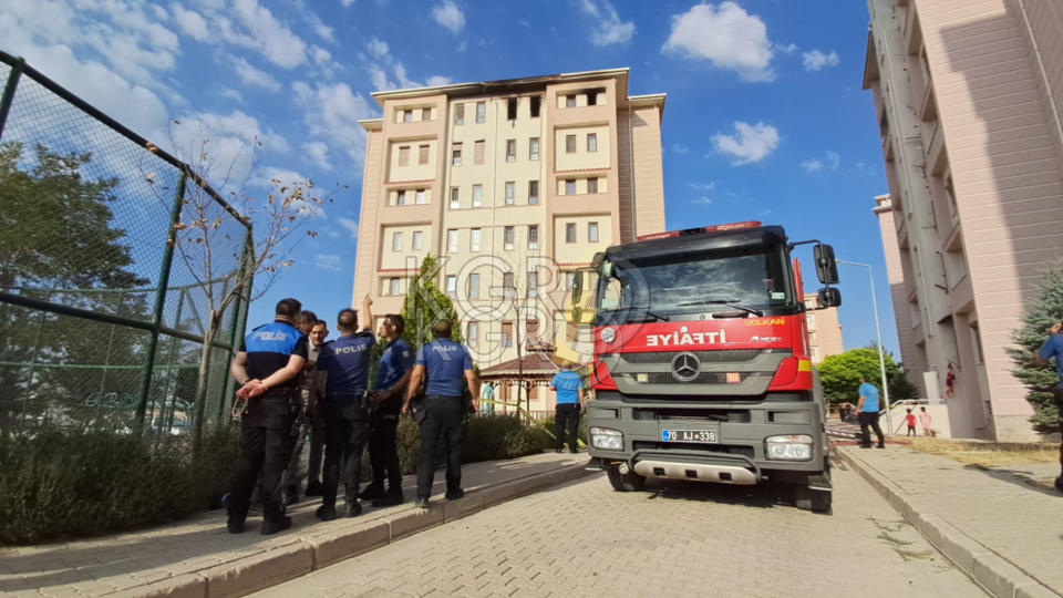 Karamanda 4Tokide 7Nci Kattaki Daire Alevlere Teslim Oldu9