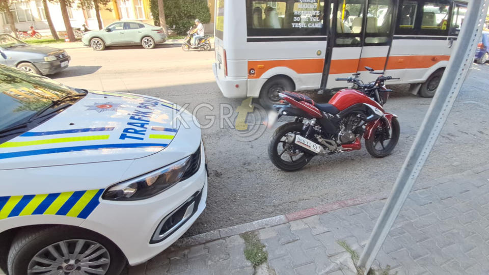 Karamanda Belediye Onunde Motosiklet Kazasi 1 Yarali1