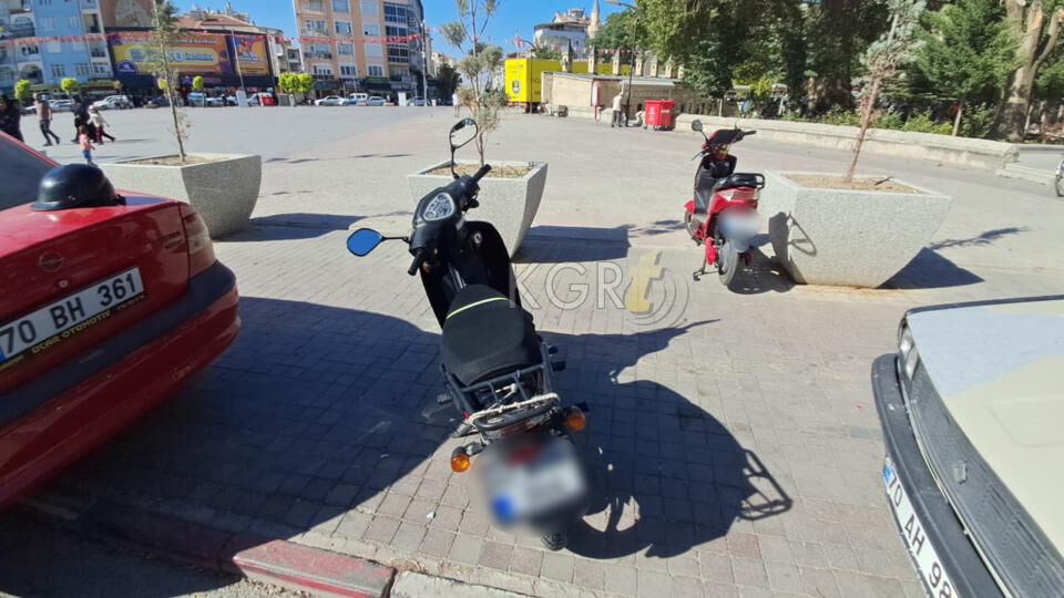 Karamanda Elektrikli Motorla Motosiklet Carpisti 2 Yarali 36 Bin Lira Ceza4