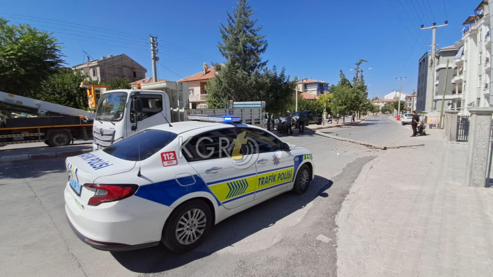 Karamanda Gurbetci Kadin Kediye Carpmamak Icin Manevra Yapinca Kaza Yapti10