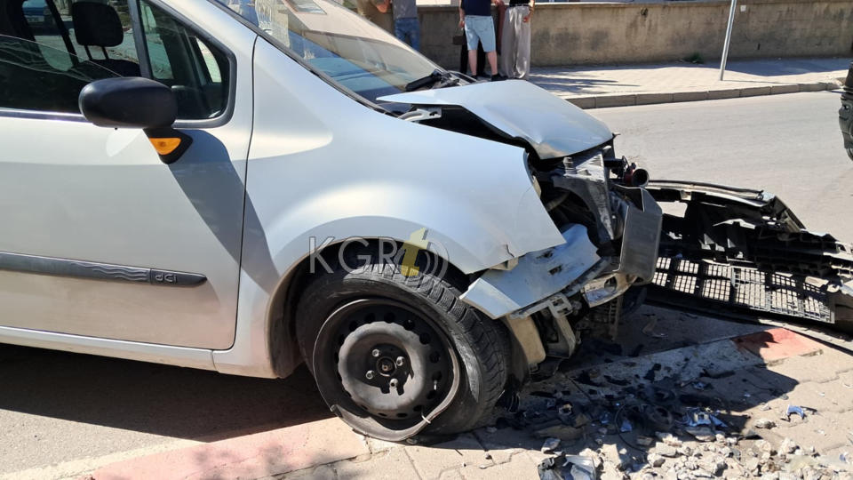 Karamanda Gurbetci Kadin Kediye Carpmamak Icin Manevra Yapinca Kaza Yapti8