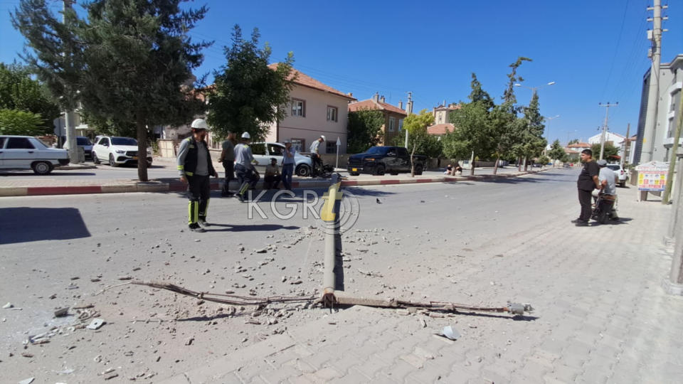 Karamanda Gurbetci Kadin Kediye Carpmamak Icin Manevra Yapinca Kaza Yapti9