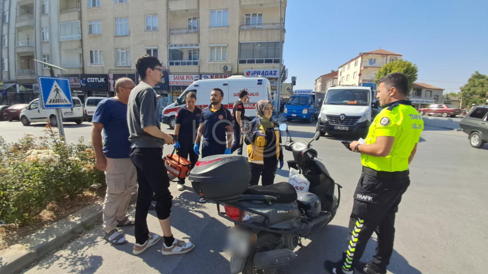 Karamanda Gurbetcinin Araciyla Motosiklet Carpisti7