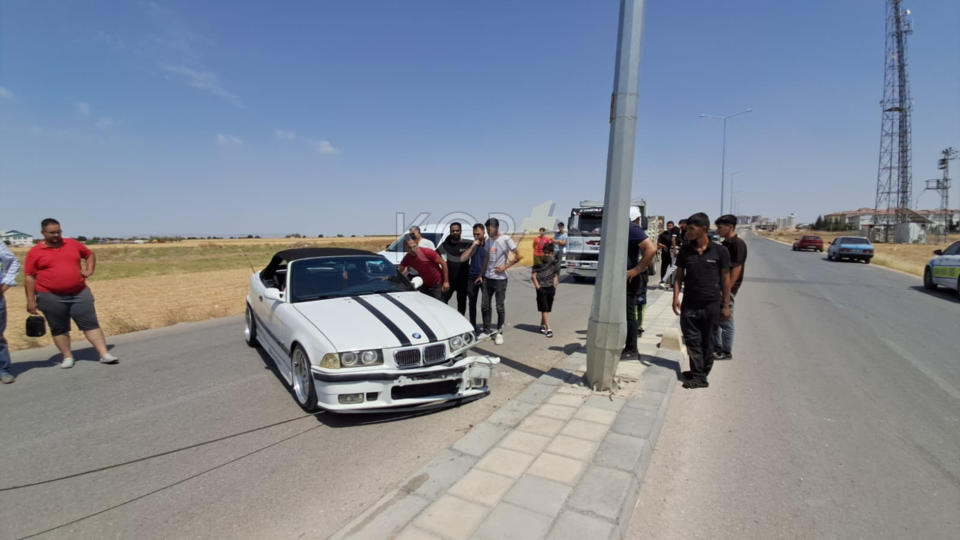 Karamanda Kontrolden Cikan Arac Aydinlatma Diregine Carpti2