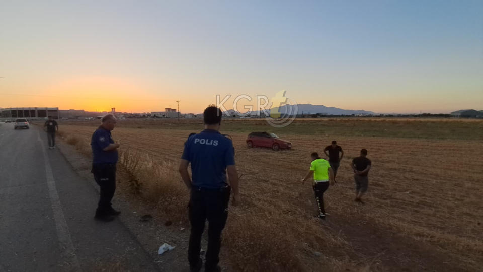 Karamanda Kontrolden Cikan Arac Tarlaya Takla Atti 1 Yarali1