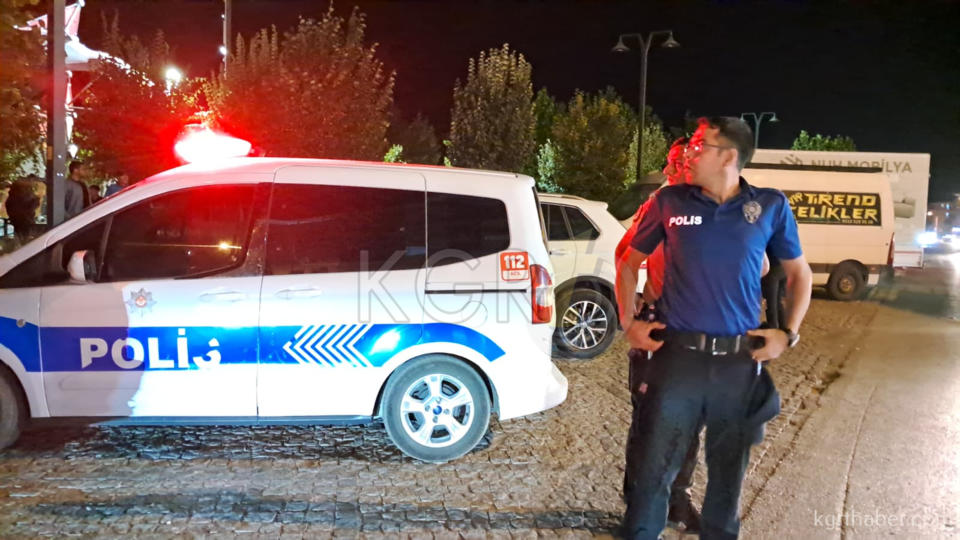 Karamanda Millet Bahcesi Yakininda Kavga3