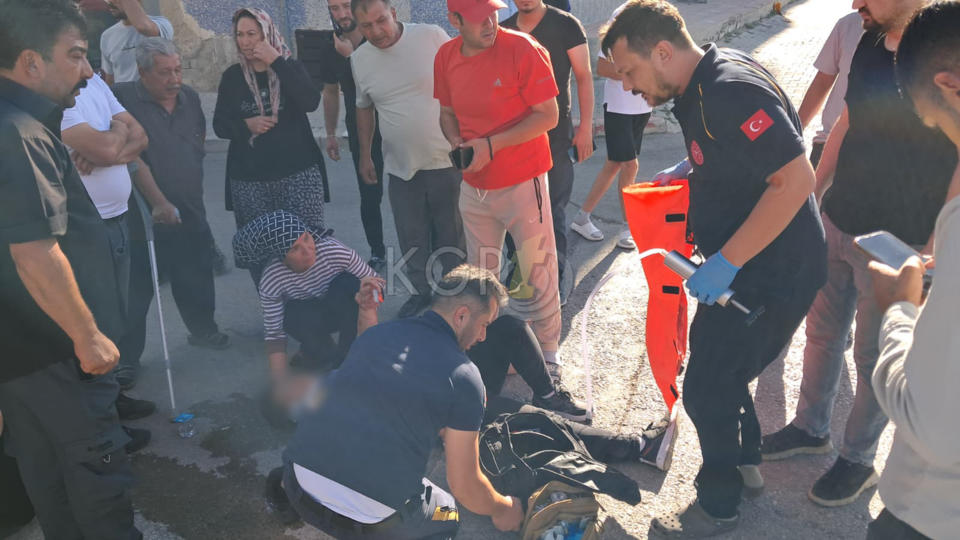 Karamanda Motosikletin Carptigi Kadin Yaralandi 2 Yarali3