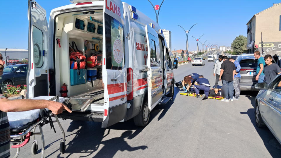 Karamanda Motosikletin Carptigi Kadin Yaralandi 2 Yarali6