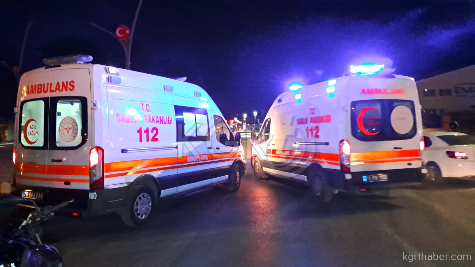 Karamanda Motosikletle Carpisan Otomobil Kaza Yerinden Kacti 1 Yarali2