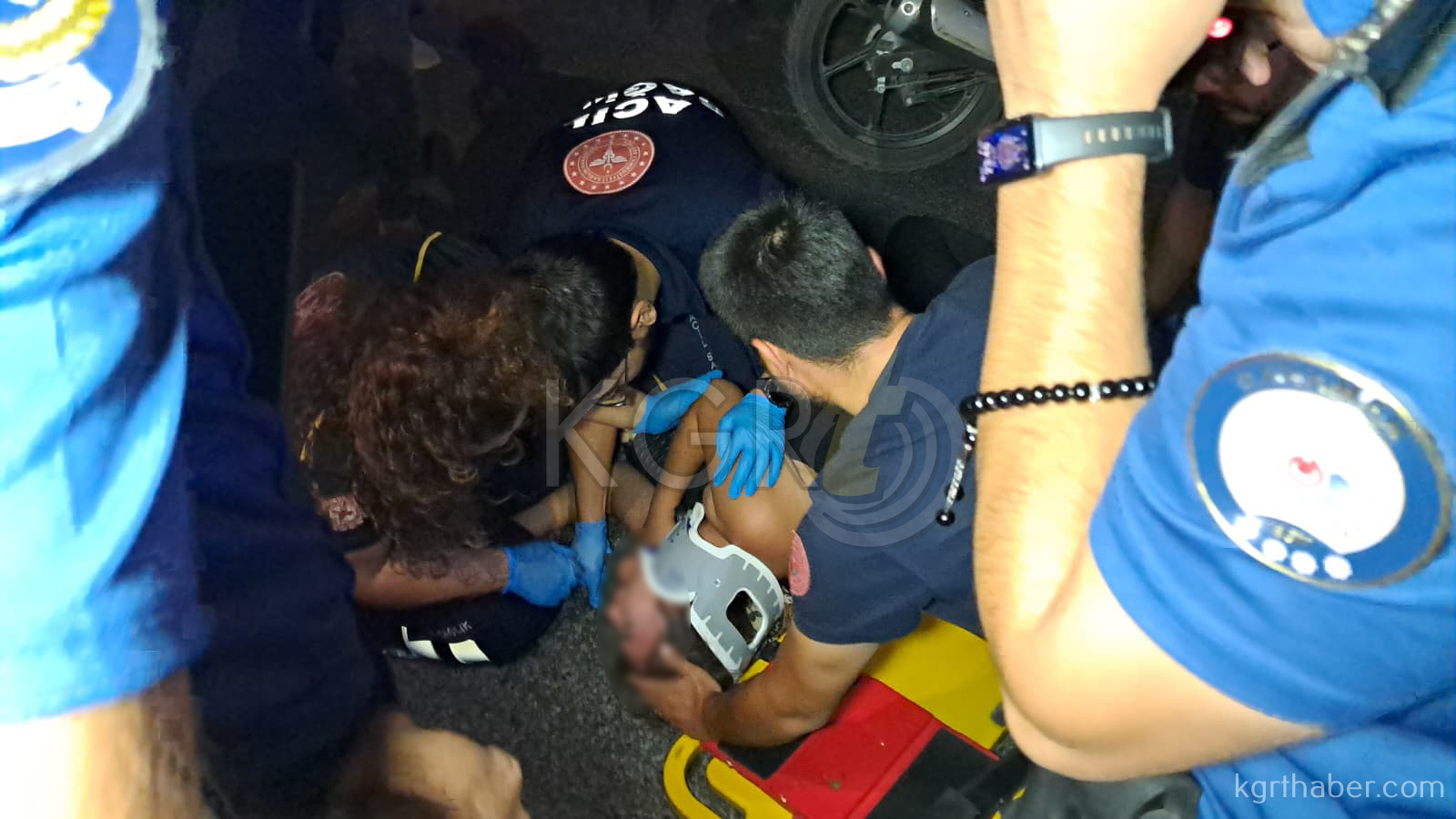 Karamanda Motosikletle Carpisan Otomobil Kaza Yerinden Kacti 1 Yarali8