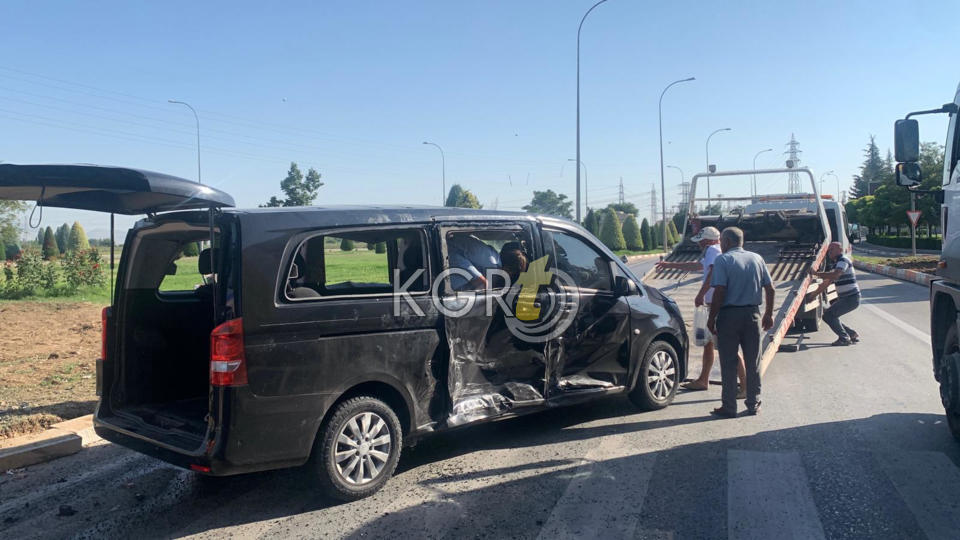 Karaman’da Otomobil Ile Vi̇p Minibüs Çarpıştı 6’Sı Rus, 8 Yaralı10