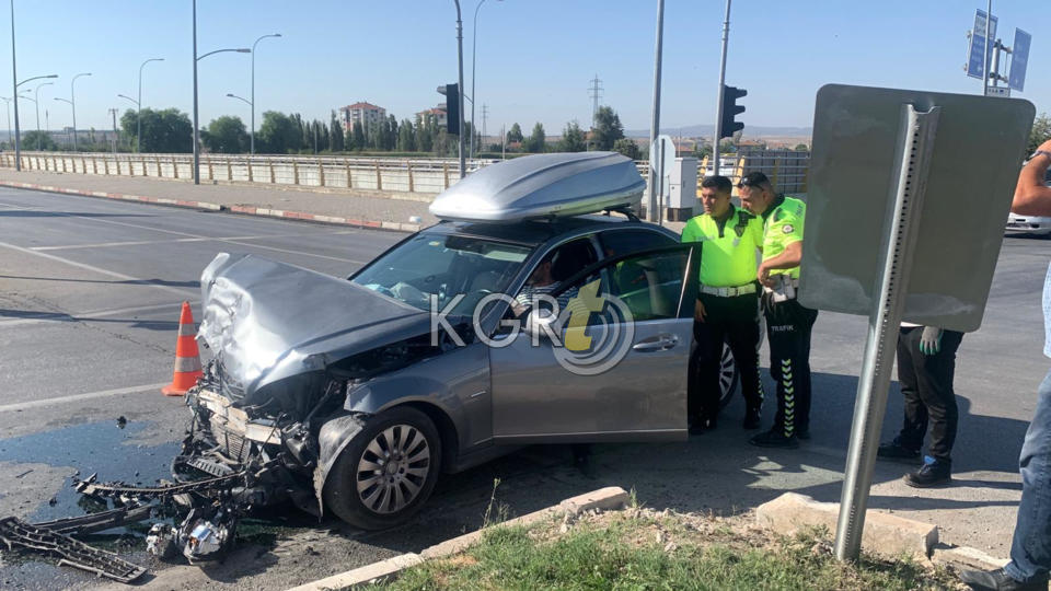 Karaman’da Otomobil Ile Vi̇p Minibüs Çarpıştı 6’Sı Rus, 8 Yaralı13