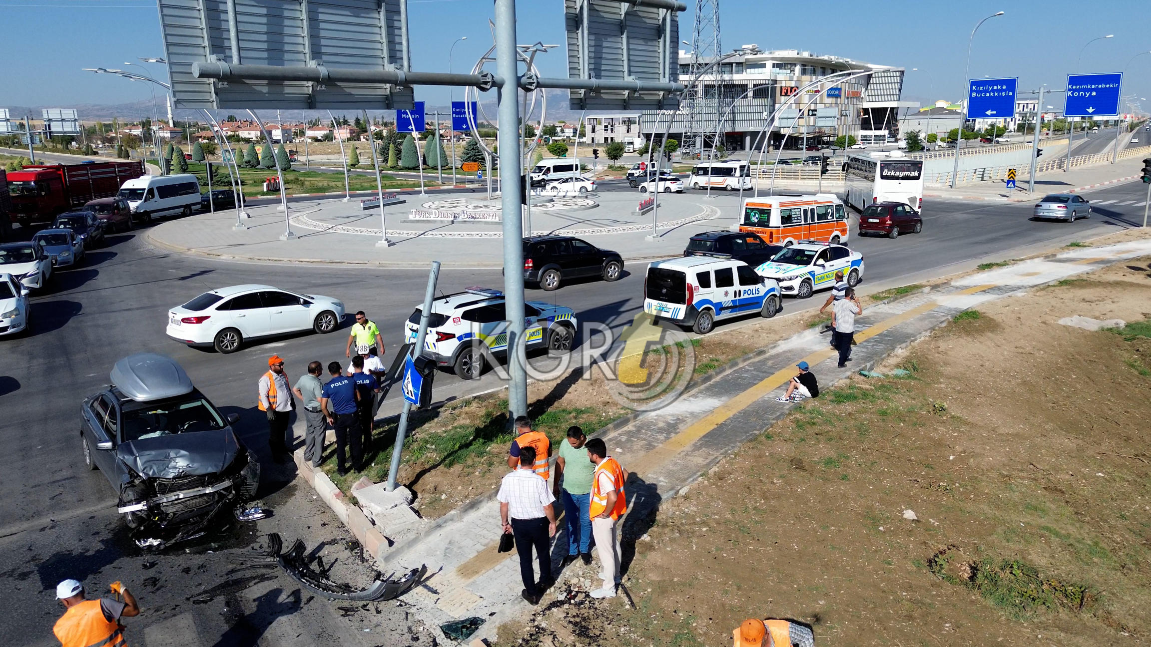 Karaman’da Otomobil Ile Vi̇p Minibüs Çarpıştı 6’Sı Rus, 8 Yaralı7