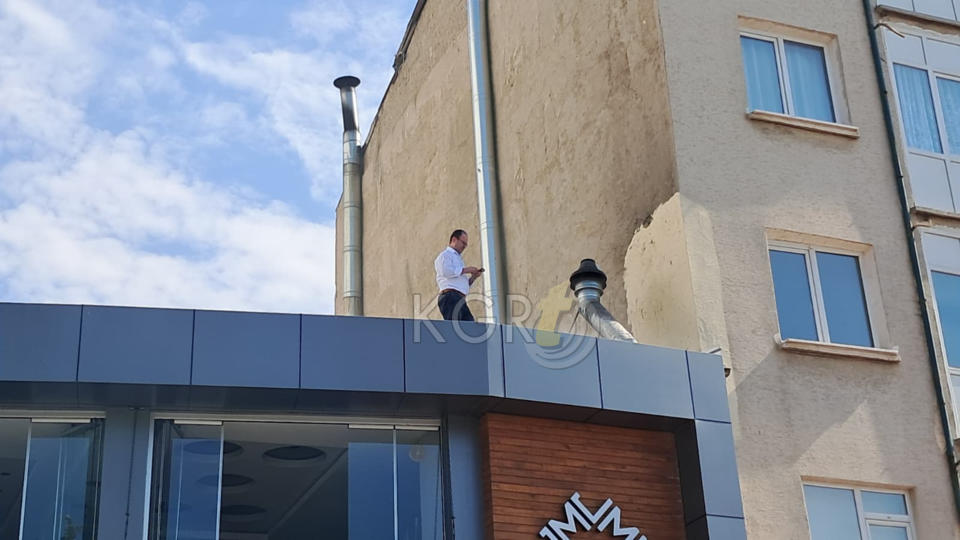 Karamanda Restoran Bacasindaki Yanginda Faciadan Donuldu3