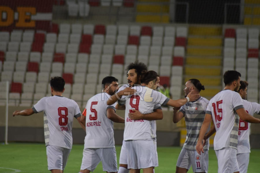 Karamanda Sezonun Ilk Maci Nefes Kesti9