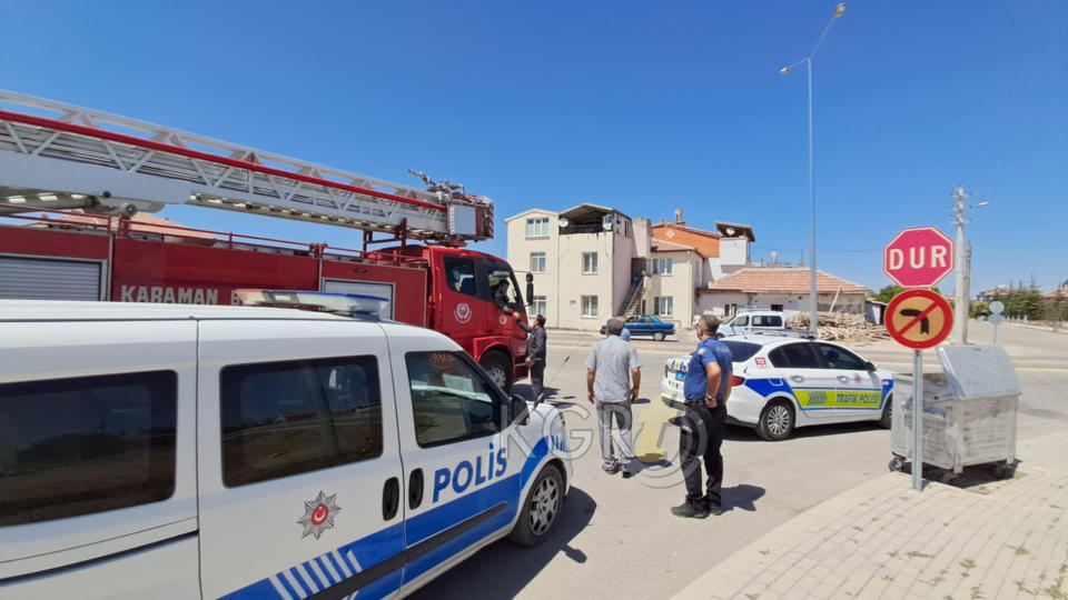 Karamanda Teras Kattaki Yangin Buyumeden Sonduruldu4