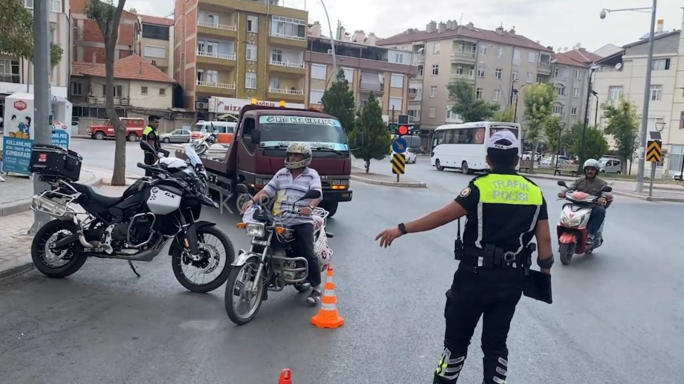 Karamanda Trafik Denetimlerinde 812 Aractan 356Sina Ceza Yazildi3