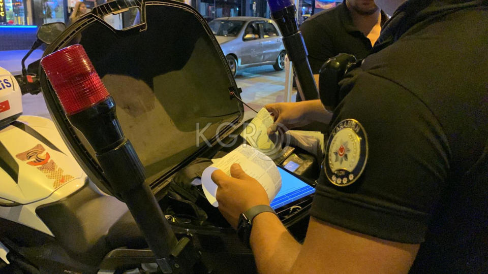 Karamanda Yuksek Sesle Muzik Dinleyen Surucuye Ceza1