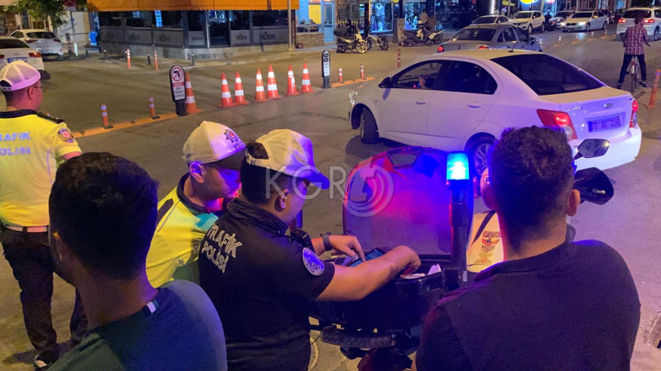 Karamanda Yuksek Sesle Muzik Dinleyen Surucuye Ceza2