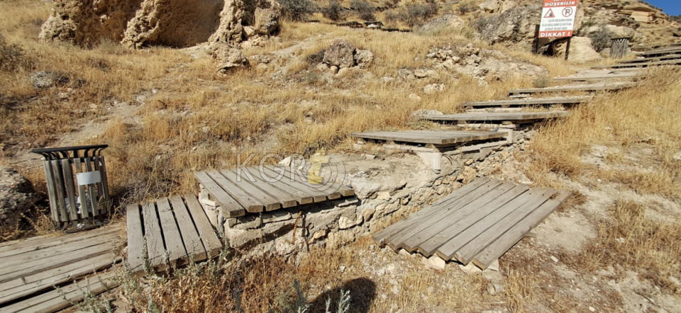 Manazan Magaralari Yalnizliga Terk Mi Edildi1