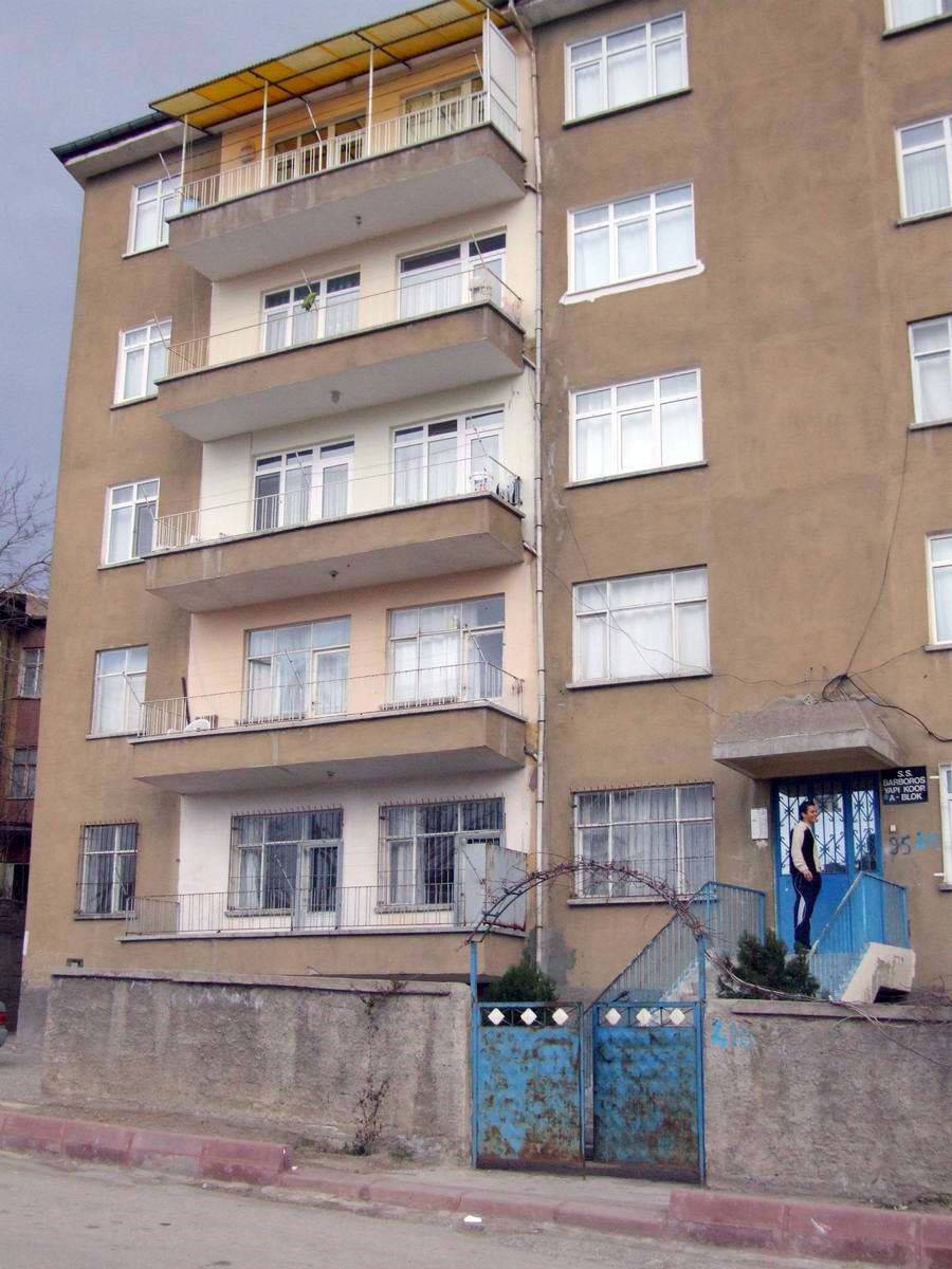 Oldurdugu Kocasini 9 Ay Kuvette Saklayan Kadin Yakalandi (2)