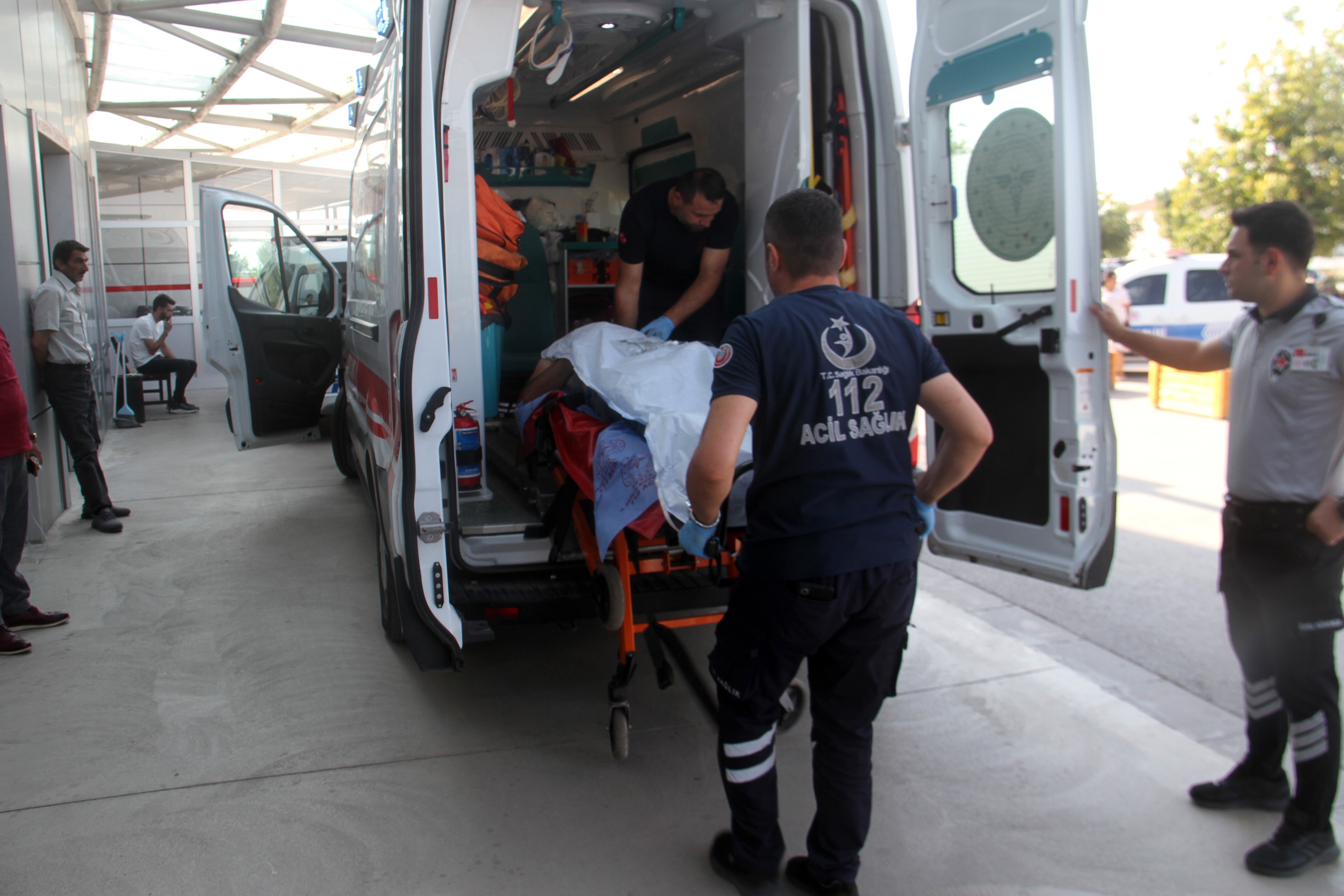 Otogarda Bicakli Kavga 2 Yarali (2)