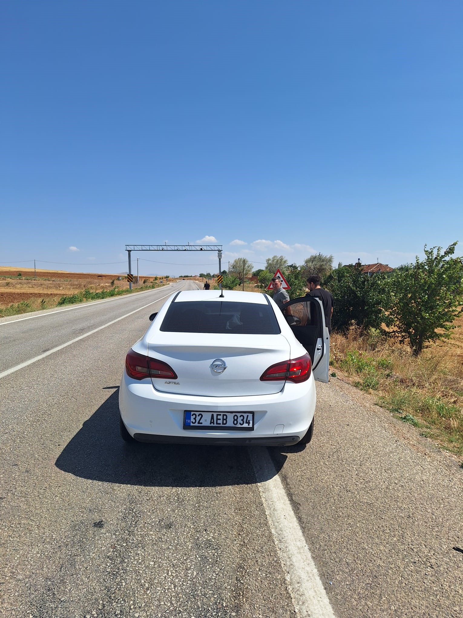 Otomobil Ile Uc Tekerlekli Motosiklet Carpisti 1 Kisi Yaralandi (2)