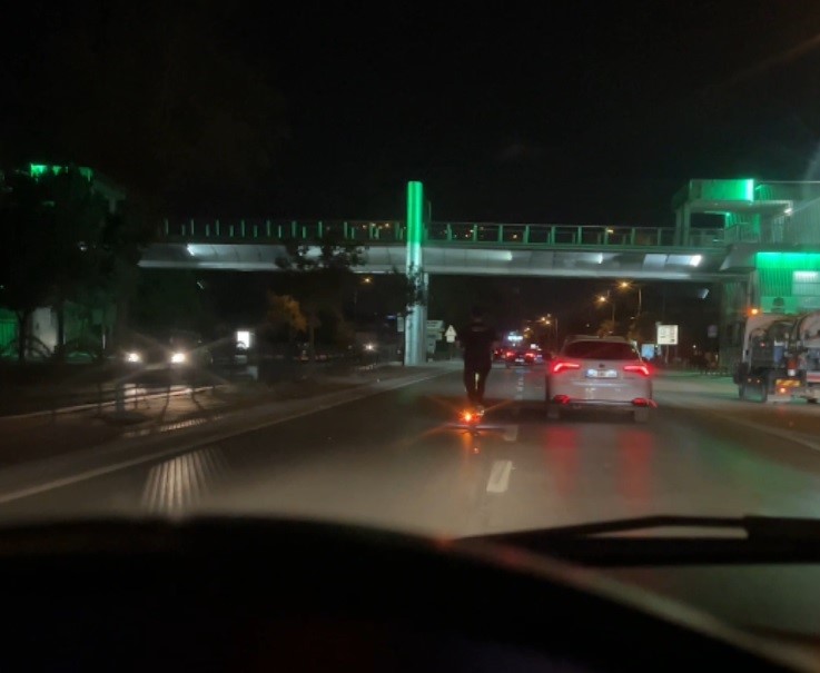 Scooterla 90 Kilometre Hizla Araclari Solladi (2)