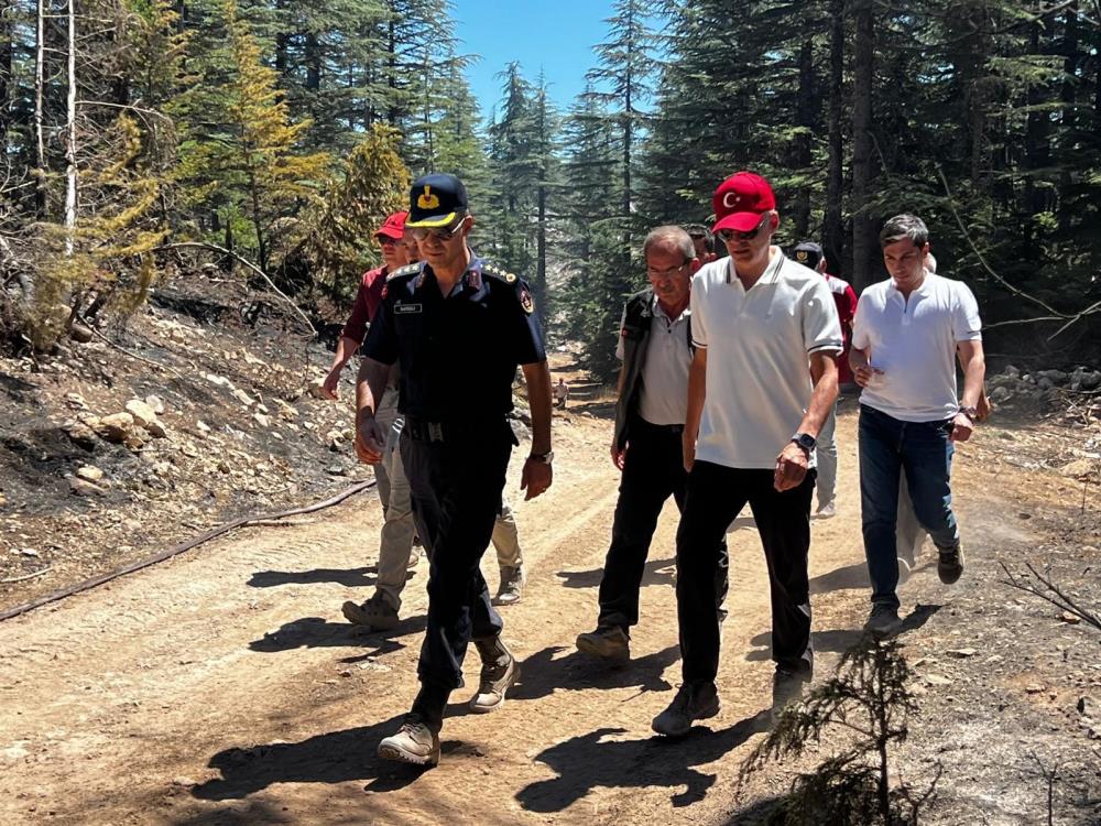 Vali Cicekli Yapilan Mudahale Yanginin Seyrini Degistirdi2