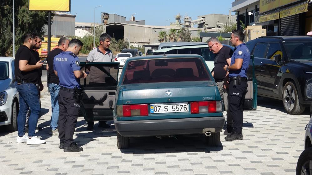 62 Yasindaki Adam Otomobilde Olu Bulundu2