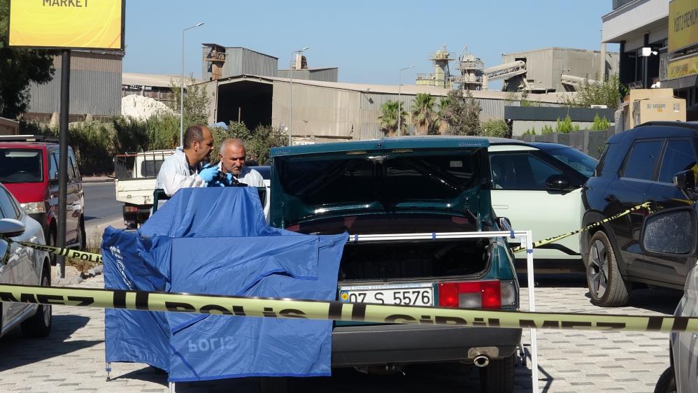 62 Yasindaki Adam Otomobilde Olu Bulundu3