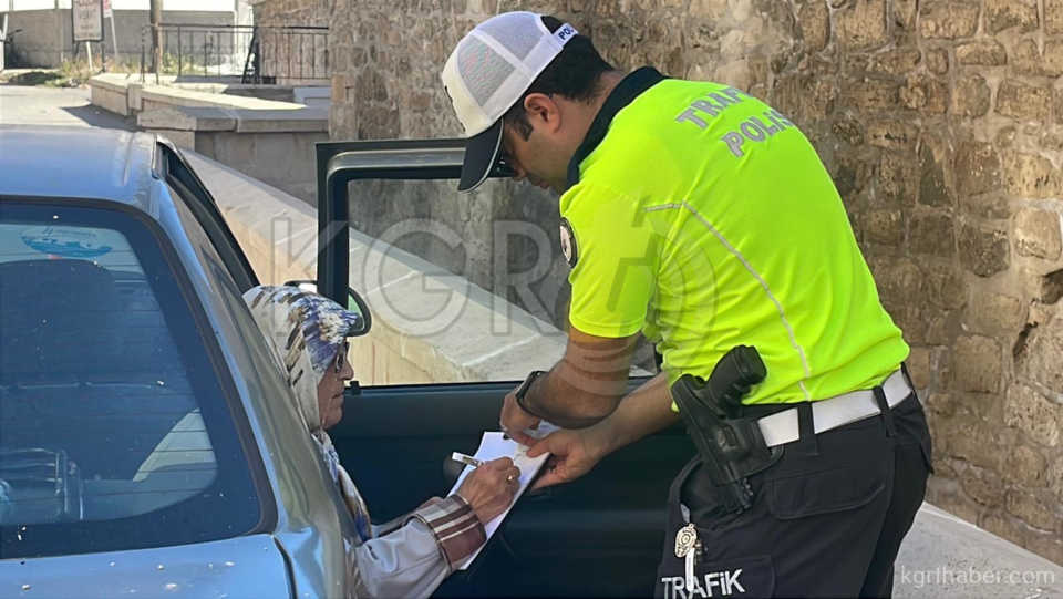 81 Yasindaki Kadinin Araci 8 Yasindaki Cocugun Ayagini Ezdi3