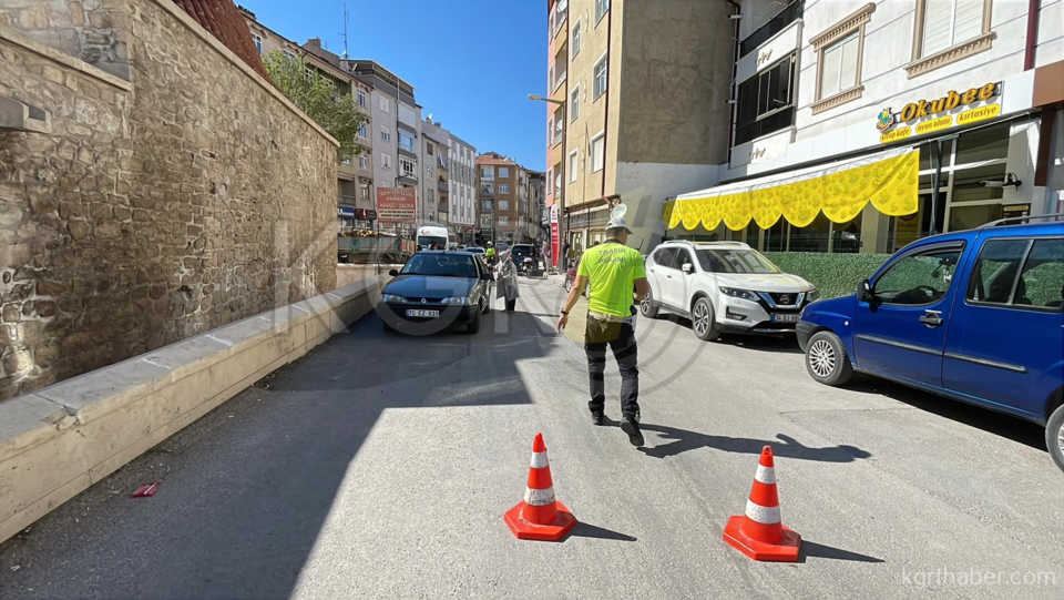 81 Yasindaki Kadinin Araci 8 Yasindaki Cocugun Ayagini Ezdi9