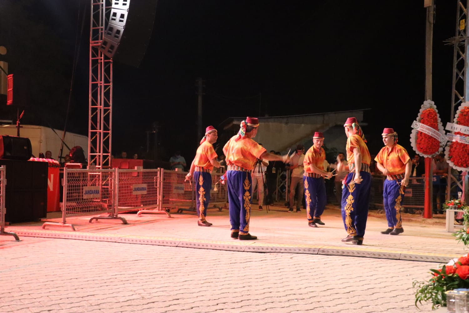 Akcasehir Elma Festivalinde Jandarma Kus Ucurtmadi (2)