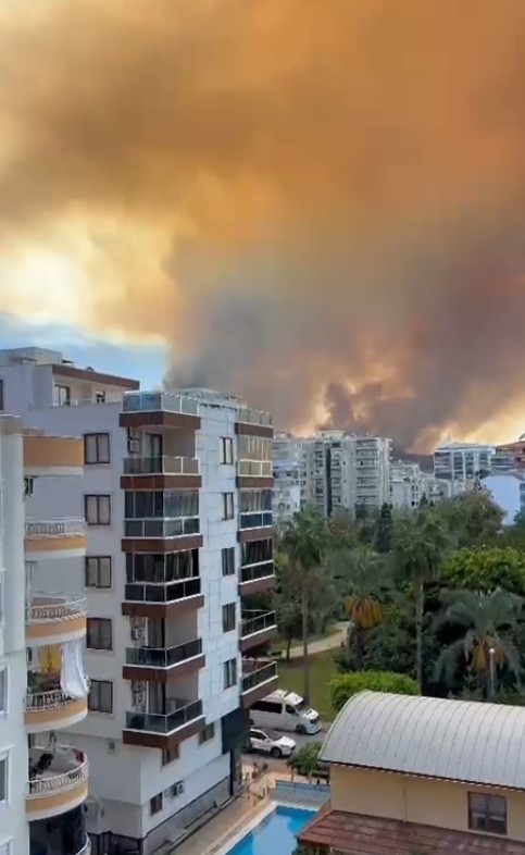 Alanya Yaniyor Alevler Mahallelere Sicradi (2)