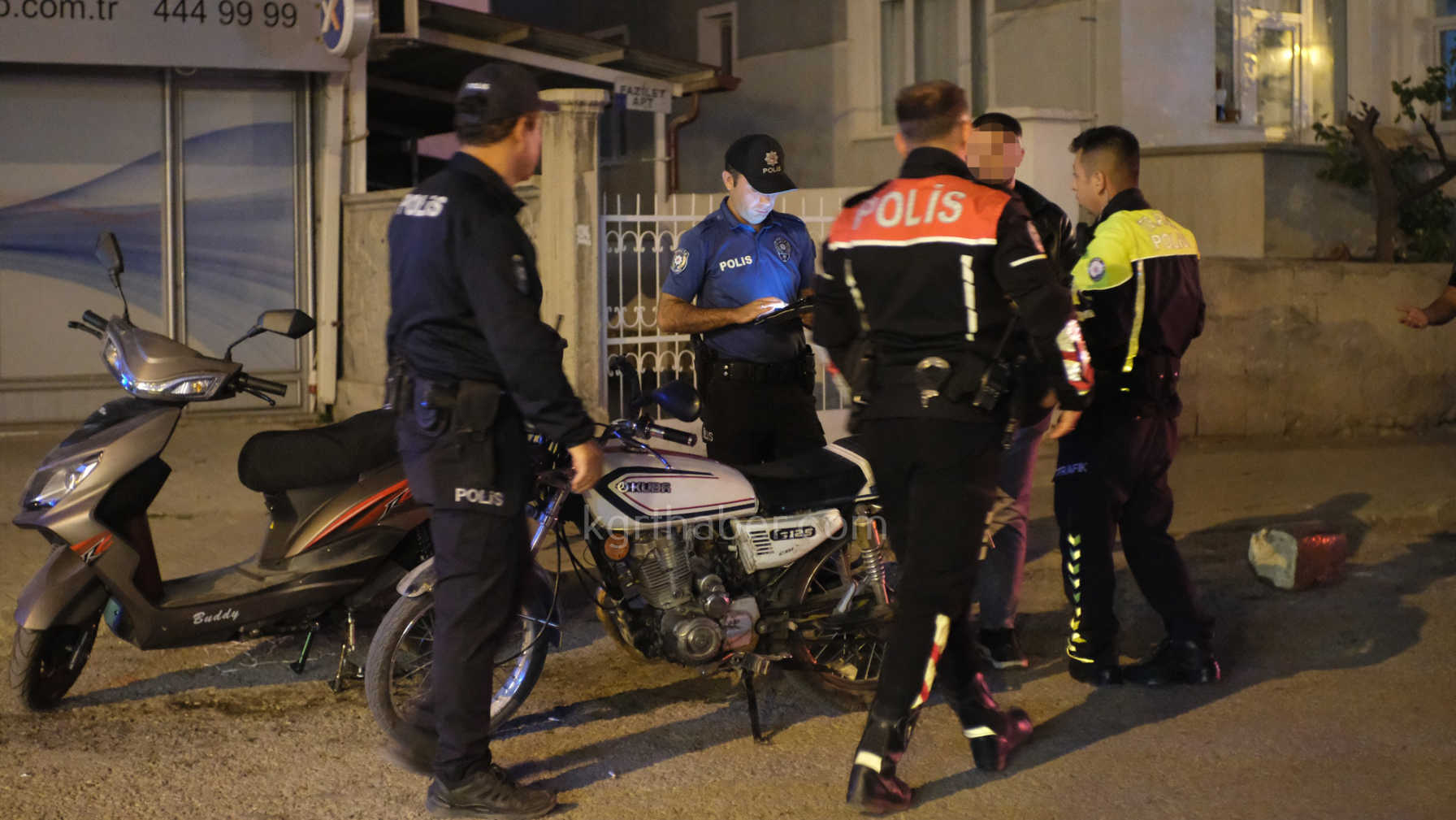 Alkollu Ve Abarti Egzozlu Motosiklet Kullanan Surucuye Ceza2