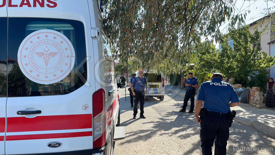 Annesiyle Tartisan Genc Eline Bicagi Aldi Kendini Eve Kilitledi1