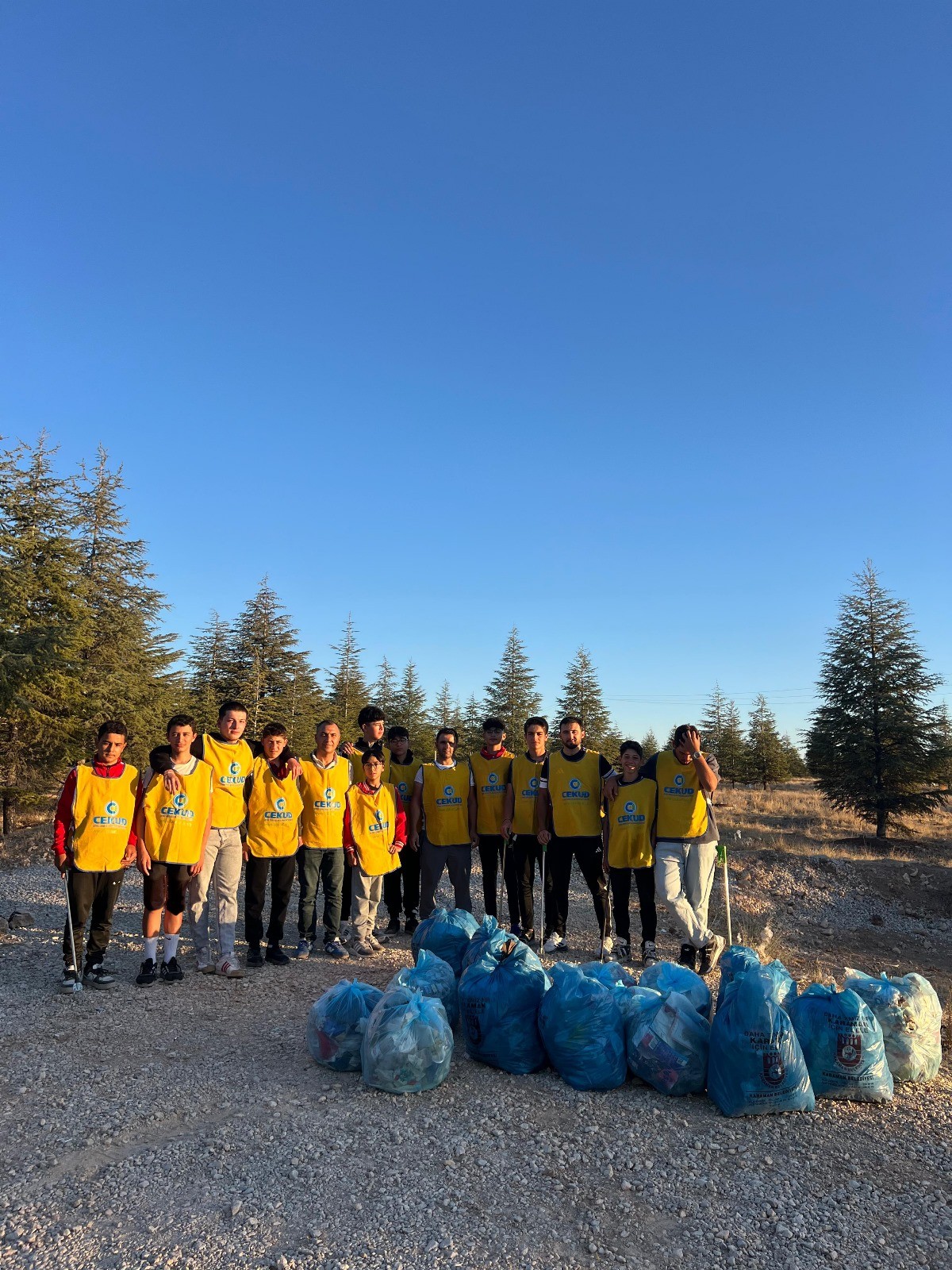 Atak Bisikletciler Dunya Temizlik Gununde Sahadaydi (1)