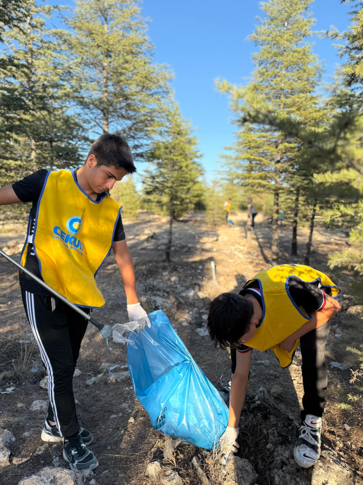 Atak Bisikletciler Dunya Temizlik Gununde Sahadaydi (3)