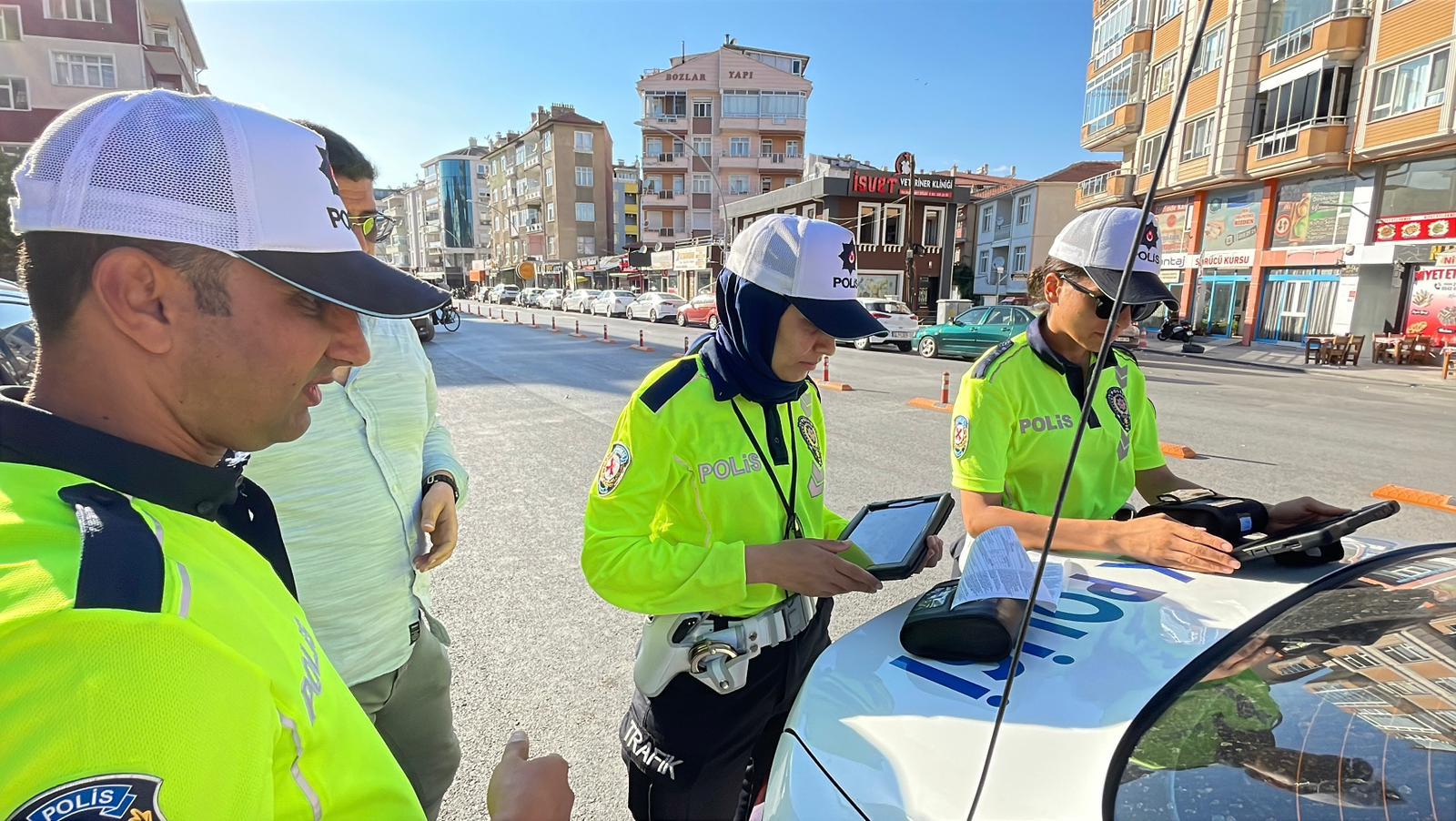 Bir Bakista Merak Bir Durakta Saygi1 (1)