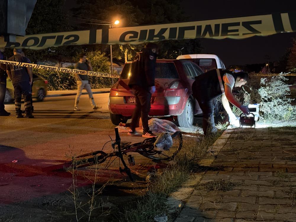 Bisikletliye Carpti Ve Kacti Bisikletli Genc Oldu2