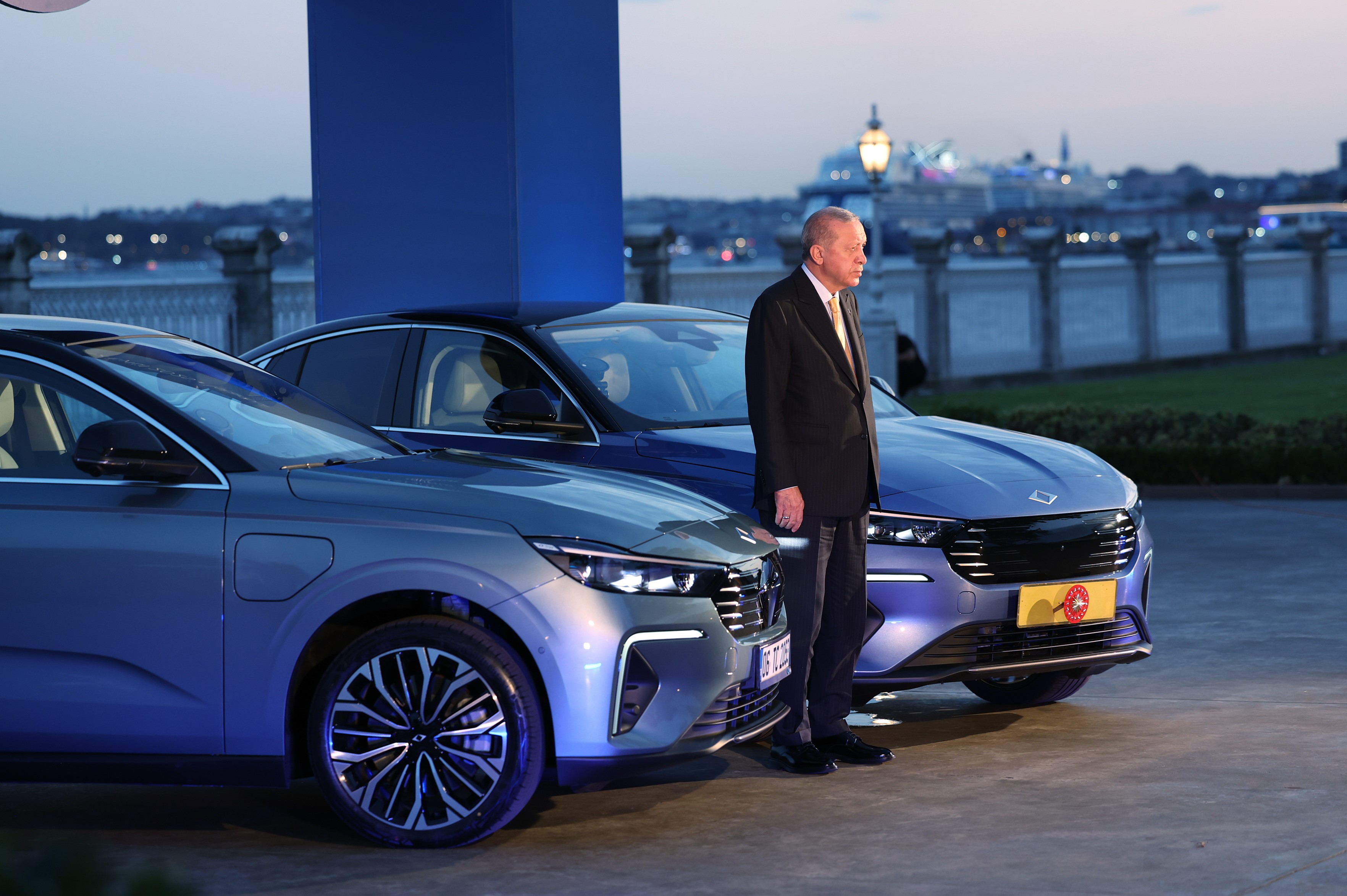 Cumhurbaskani Erdogana Toggun Yeni Modeli T10F Hediye Edildi (2)