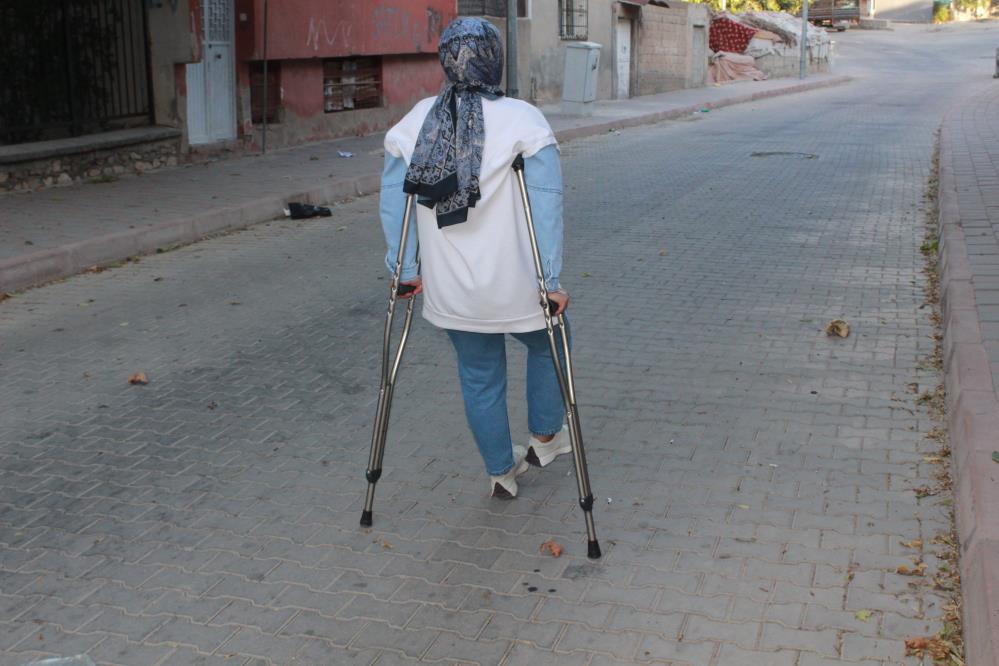 Diz Agrisiyla Gitti Basina Bakin Neler Geldi1