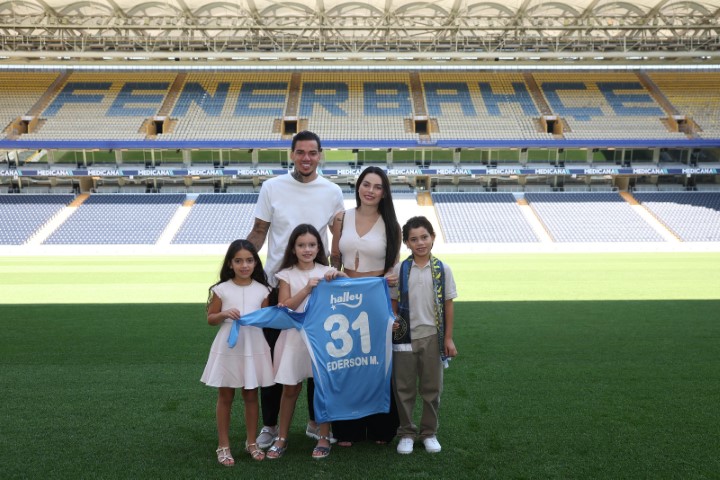 Ederson Resmen Fenerbahcede 31 Yillik Sozlesme Imzalandi1