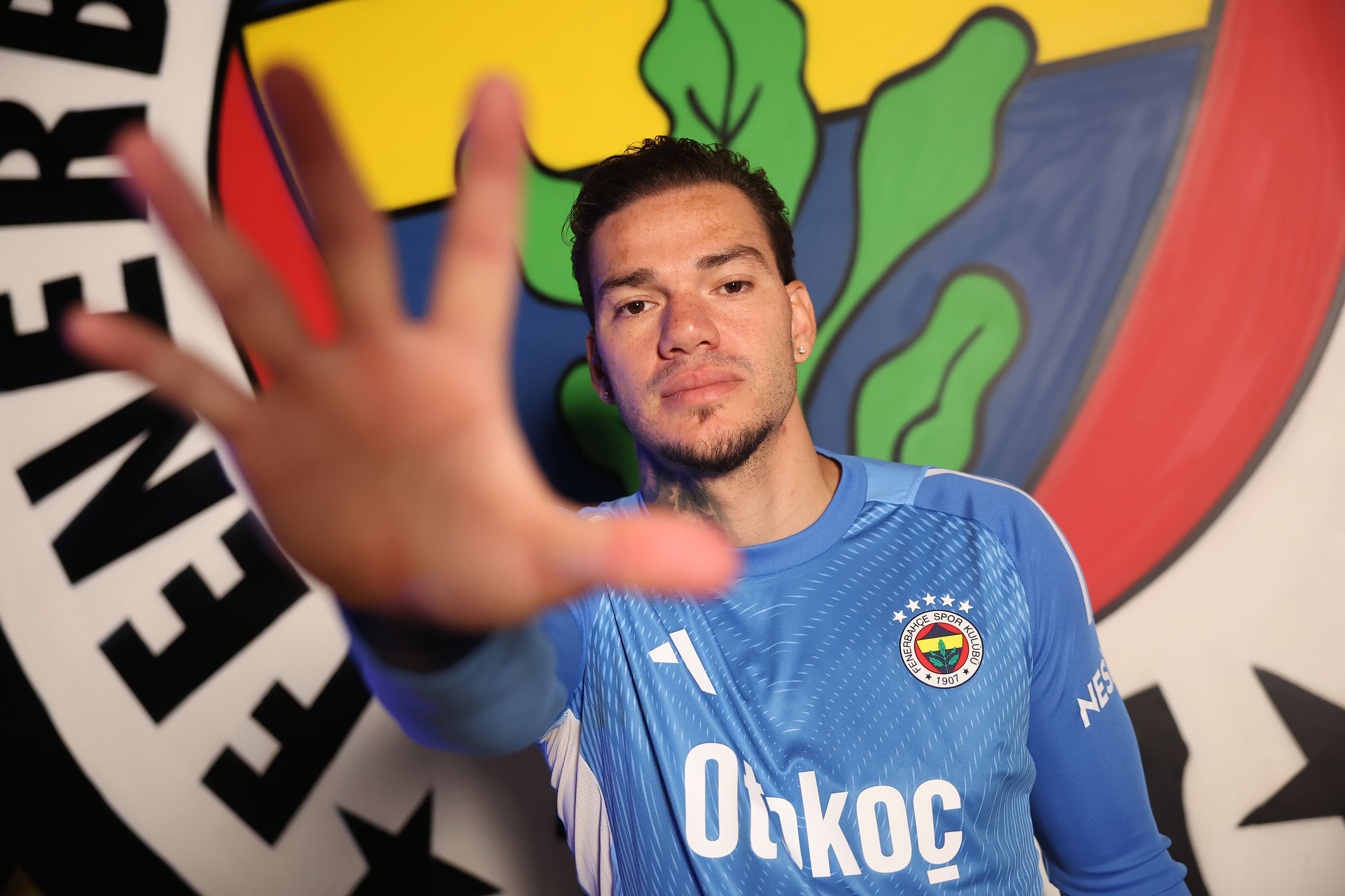 Ederson Resmen Fenerbahcede 31 Yillik Sozlesme Imzalandi2