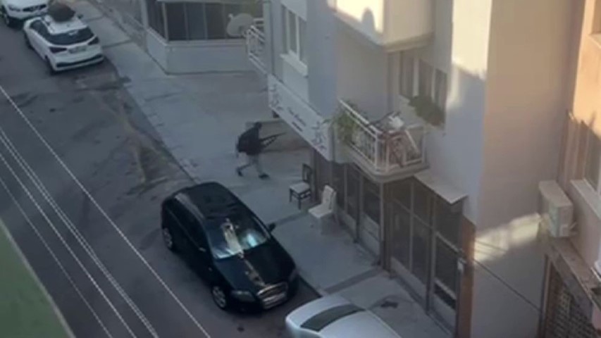 Kahreden Olay Izmirde Polis Karakoluna Silahli Saldiri 2 Polis Sehit Oldu2