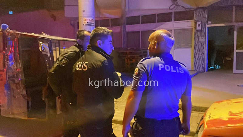Karamanda 1 Kisi Sirtindan Bicaklandi12