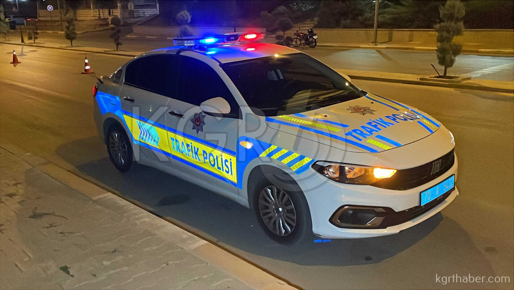 Karamanda 16 Yasindaki Ehliyetsiz Surucu Kaza Yapti 1 Yarali4