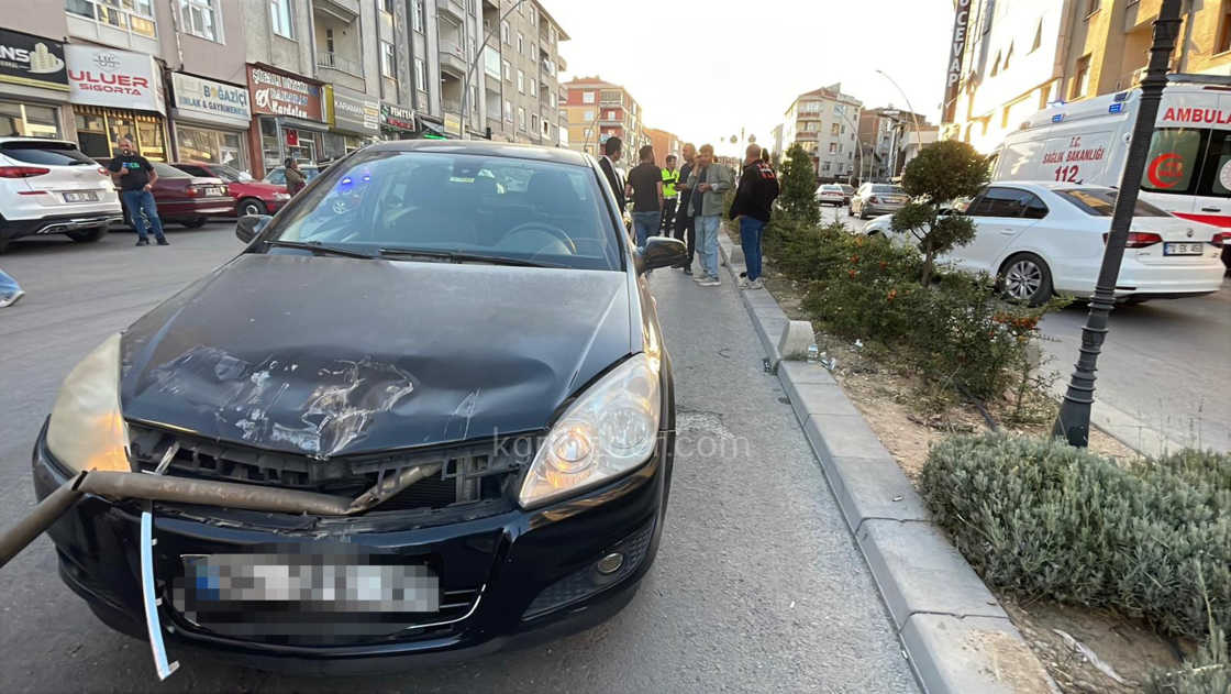 Karamanda 3 Aracli Zincirleme Kaza 1 Yarali3