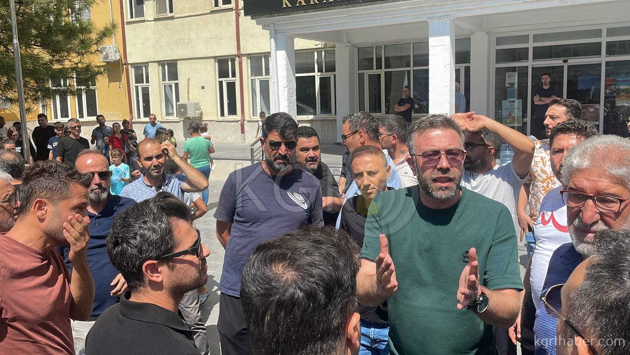 Karamanda 3 Gundur Susuz Kalan Site Halkindan Eylem18